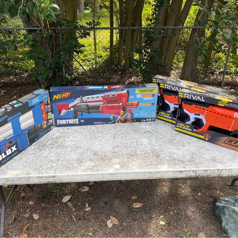 Nerf Fortnite TS Blaster - Red and Gray
